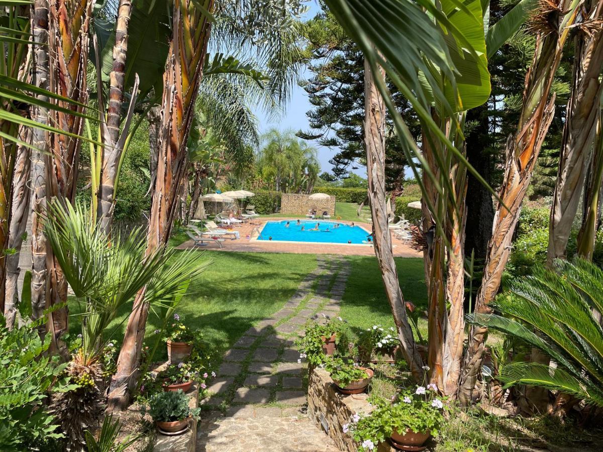 Agriturismo Villa Luca SantʼAgata di Militello Extérieur photo